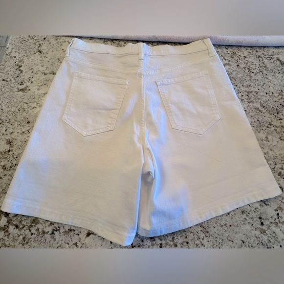 Banana Republic White High Waist Shorts - Picture 2 of 8